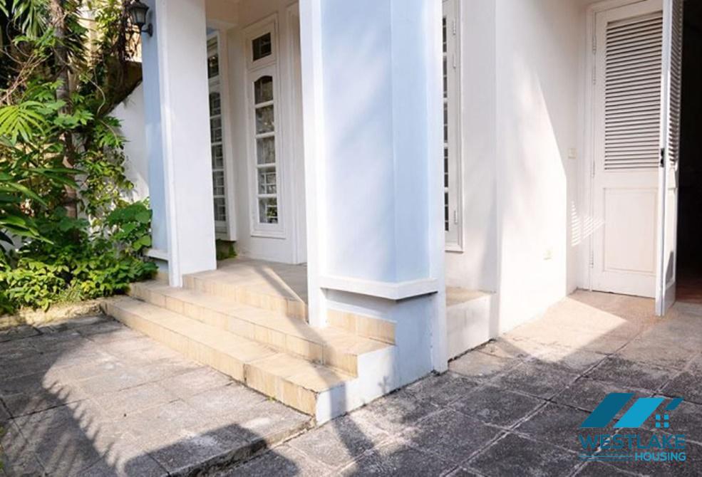 Cho thuê nhà 5 phòng ngủ tại khu C – Ciputra, Tây Hồ Cho thuê nhà 5 phòng ngủ tại khu C – Ciputra, Tây Hồ