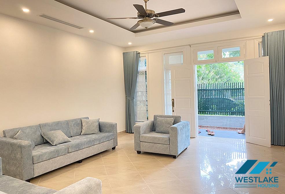 Cho thuê nhà 4 phòng ngủ gần UNIS – Khu C, Ciputra