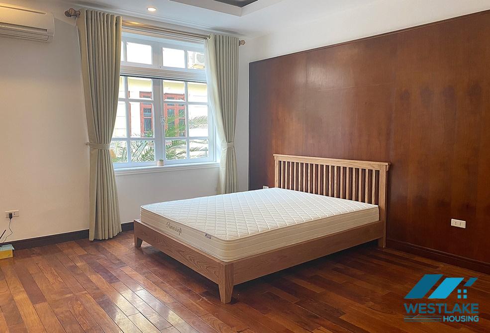 Cho thuê nhà 4 phòng ngủ gần UNIS – Khu C, Ciputra