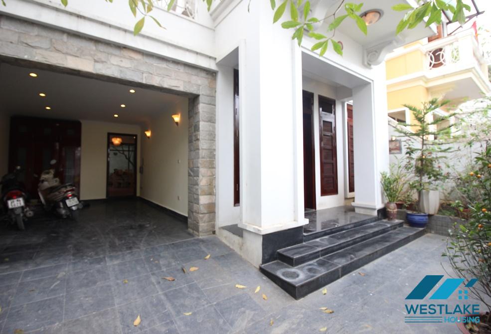 Cho thuê biệt thự 5 phòng ngủ tại Ciputra – Tây Hồ