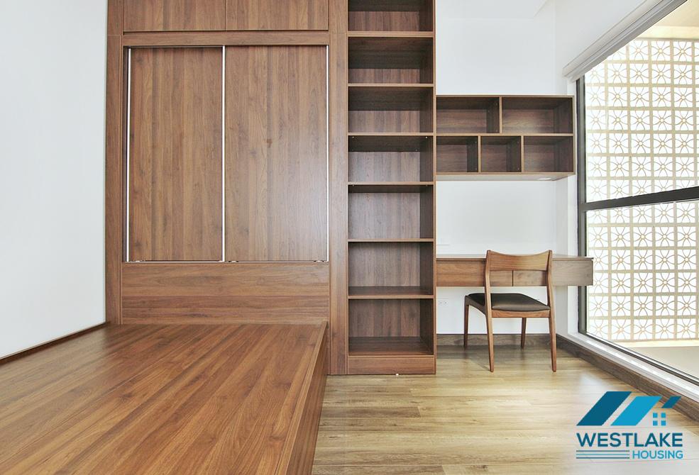 A beautiful 03 bedrooms and 01 working room apartment on 5th floor for rent in Tay Ho, Ha Noi A beautiful 03 bedrooms and 01 working room apartment on 5th floor for rent in Tay Ho, Ha Noi