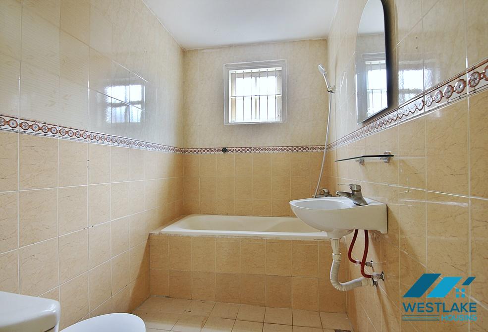 A huge villa with swimming pool for rent in Au Co, Tay Ho