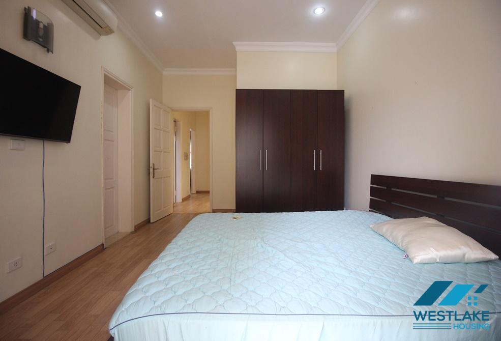 Cho thuê nhà đẹp 4 phòng ngủ tại khu C – Ciputra, Tây Hồ