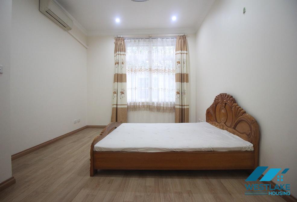 Cho thuê nhà đẹp 4 phòng ngủ tại khu C – Ciputra, Tây Hồ