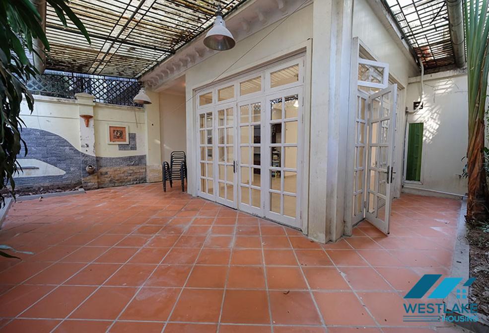 Cho thuê nhà 4 phòng ngủ tại Ciputra – Tây Hồ, Hà Nội