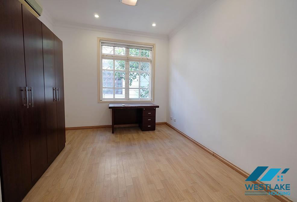 Cho thuê nhà 4 phòng ngủ tại Ciputra – Tây Hồ, Hà Nội