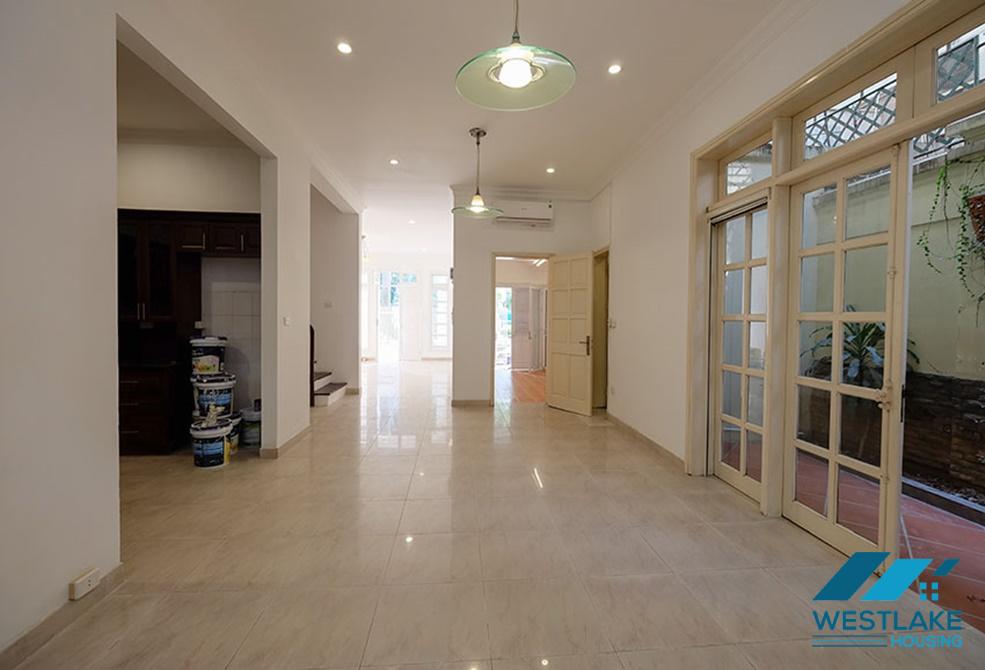 Cho thuê nhà 4 phòng ngủ tại Ciputra – Tây Hồ, Hà Nội