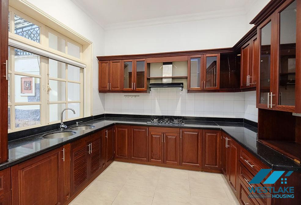 Cho thuê nhà 4 phòng ngủ tại Ciputra – Tây Hồ, Hà Nội