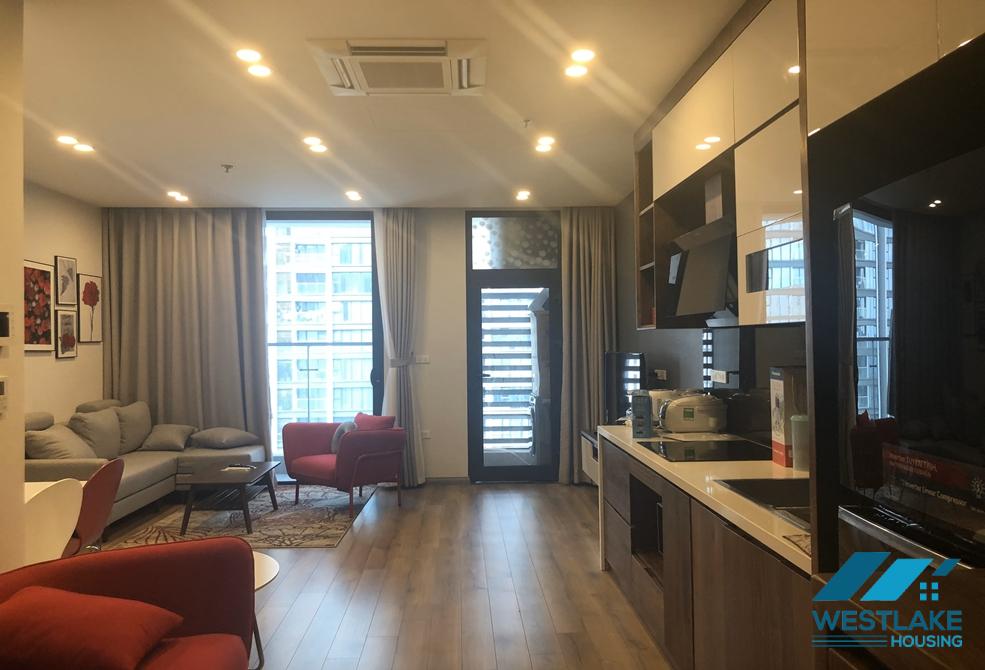 A brand new and modern 1 bedroom apartment for rent in Vinhomes Metropolis, Ba Dinh