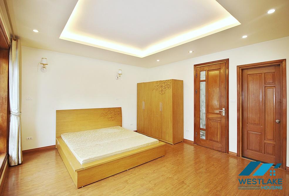 A beautiful and quiet house for rent in Au Co, Tay Ho