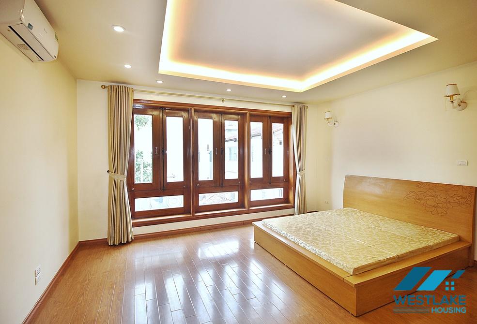 A beautiful and quiet house for rent in Au Co, Tay Ho