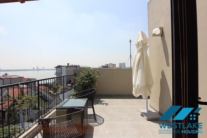 Cho Thuê Căn Hộ 2 Phòng Ngủ Ban Công Rộng Thoáng, View Hồ Tại Phố Võng Thị, Tây Hồ.