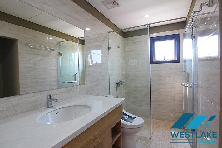 Cho Thuê Căn Hộ 2 Phòng Ngủ Ban Công Rộng Thoáng, View Hồ Tại Phố Võng Thị, Tây Hồ.