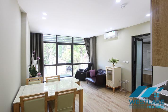 Cho Thuê Căn Hộ Một Phòng Ngủ Mới, Đẹp Tại Tây Hồ, Hà Nội.