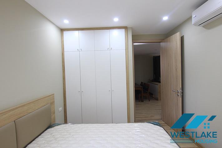 Cho Thuê Căn Hộ 2 Phòng Ngủ Đẹp, Hiện Đại, Ban Công Rộng Thoáng Tại Phố Võng Thị, Tây Hồ, Hà Nội