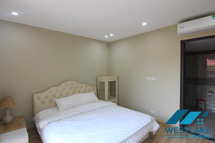 Cho Thuê Căn Hộ 2 Phòng Ngủ Đẹp, Hiện Đại, Ban Công Rộng Thoáng Tại Phố Võng Thị, Tây Hồ, Hà Nội