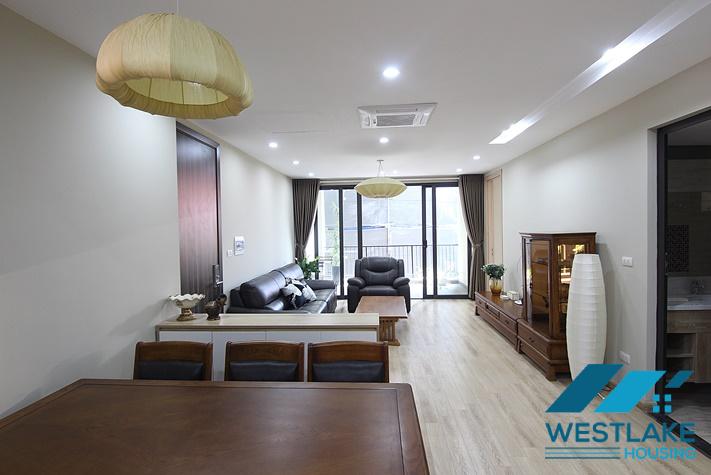 Cho Thuê Căn Hộ 2 Phòng Ngủ Đẹp, Hiện Đại, Ban Công Rộng Thoáng Tại Phố Võng Thị, Tây Hồ, Hà Nội