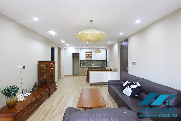 Cho Thuê Căn Hộ 2 Phòng Ngủ Đẹp, Hiện Đại, Ban Công Rộng Thoáng Tại Phố Võng Thị, Tây Hồ, Hà Nội