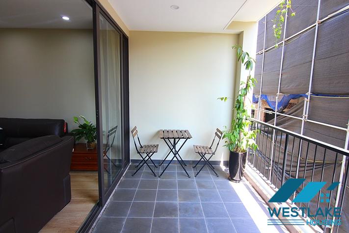 Cho Thuê Căn Hộ 2 Phòng Ngủ Đẹp, Hiện Đại, Ban Công Rộng Thoáng Tại Phố Võng Thị, Tây Hồ, Hà Nội