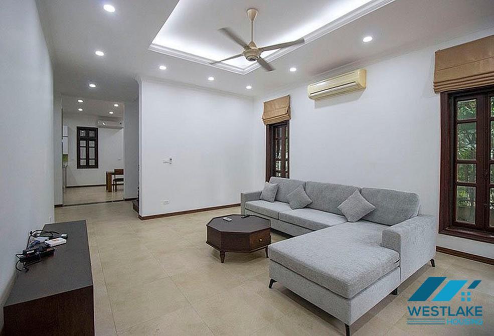 Cho thuê biệt thự vườn đẹp 5 phòng ngủ tại Block C2 – Ciputra, Tây Hồ