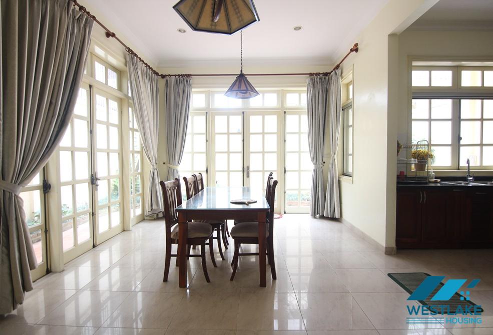 Cho thuê nhà 4 phòng ngủ tại Ciputra – Tây Hồ