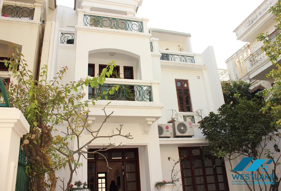 Cho thuê nhà/biệt thự tại Ciputra – Tây Hồ, Hà Nội | Có thể trang bị nội thất theo yêu cầu