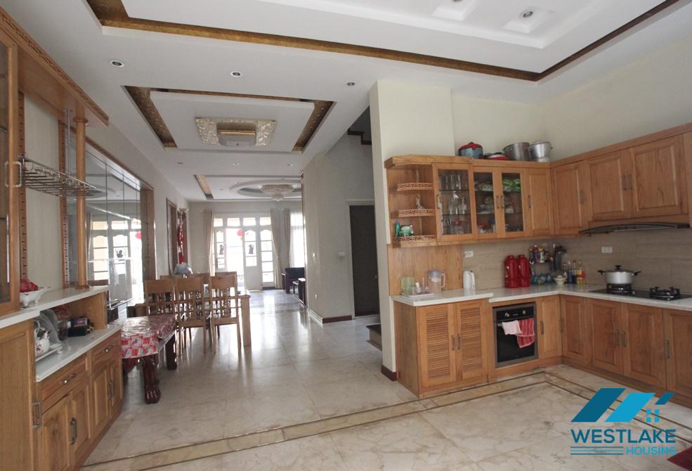 Cho thuê nhà đẹp 4 phòng ngủ tại Ciputra – Tây Hồ, Hà Nội