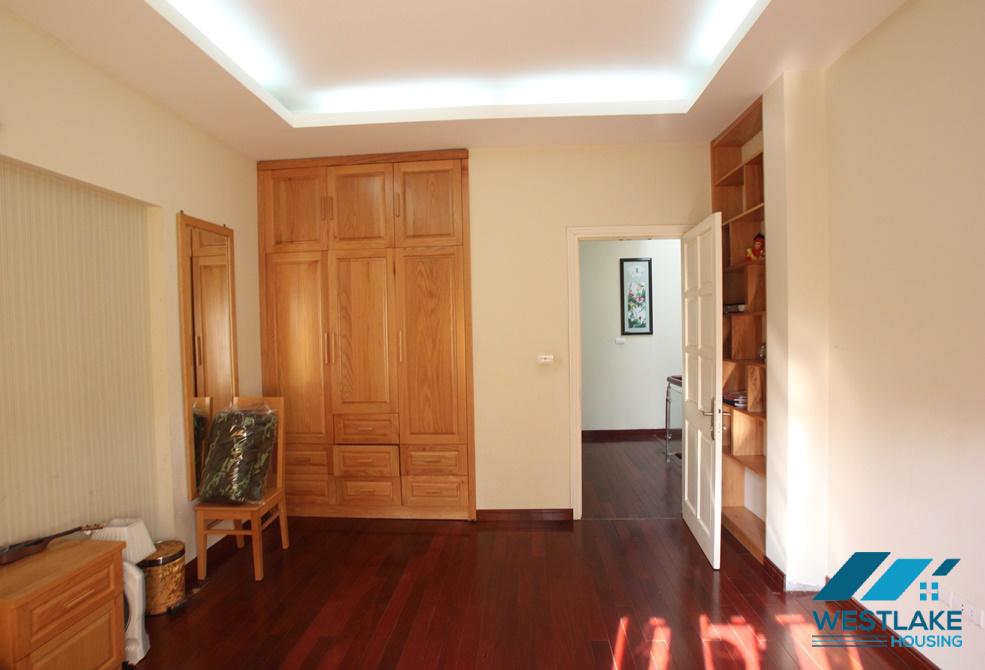 Cho thuê nhà đẹp 4 phòng ngủ tại Ciputra – Tây Hồ, Hà Nội