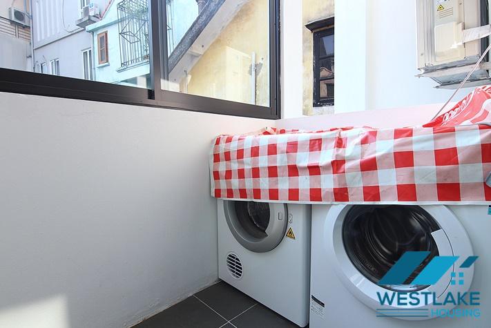 Căn Hộ 1 Phòng Ngủ Rộng Đẹp Thoáng Sáng Cho Thuê Tai Đặng Thái Mai, Tây Hồ, Hà Nội.