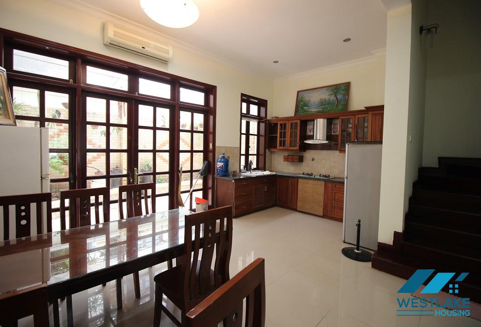 Cho thuê biệt thự giá tốt tại khu C – Ciputra, Tây Hồ, Hà Nội