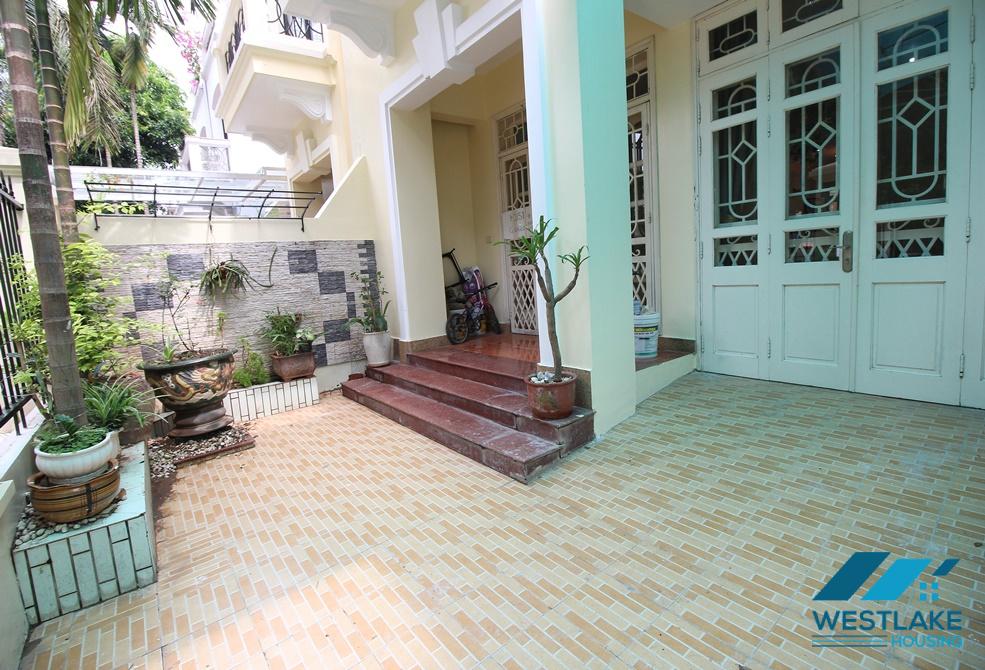 Cho thuê biệt thự giá tốt tại khu C – Ciputra, Tây Hồ, Hà Nội