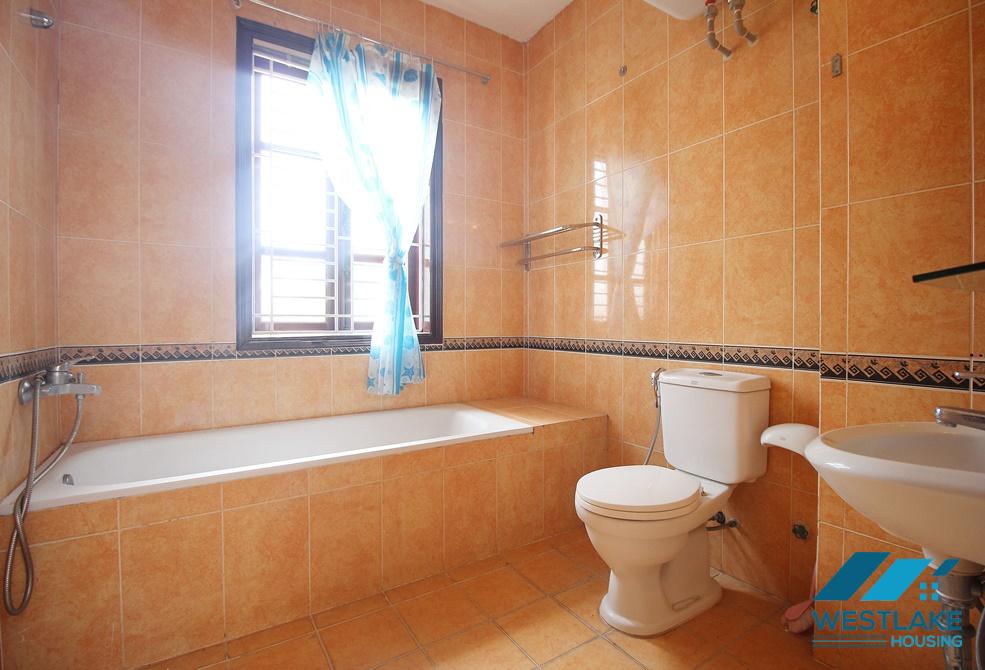 Cho thuê nhà 4 phòng ngủ tại Ciputra – Không gian xanh, an toàn cho gia đình