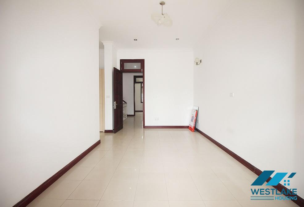 Cho thuê nhà 4 phòng ngủ tại Ciputra – Không gian xanh, an toàn cho gia đình