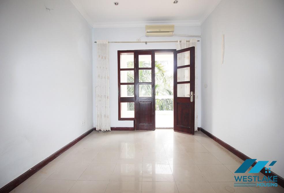 Cho thuê nhà 4 phòng ngủ tại Ciputra – Không gian xanh, an toàn cho gia đình