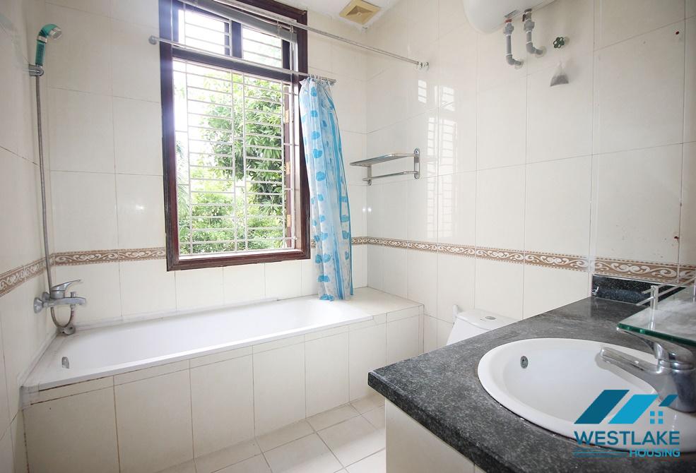 Cho thuê nhà 4 phòng ngủ tại Ciputra – Không gian xanh, an toàn cho gia đình