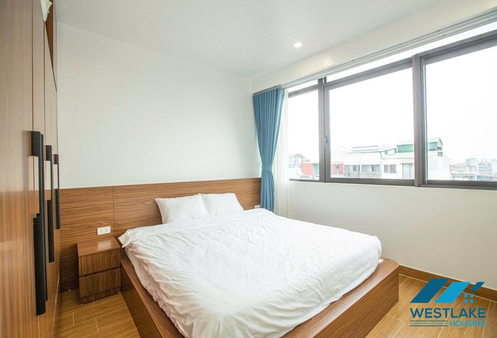 A bright one bedroom apartment on top floor for rent in Xuan Dieu area, Tay Ho, Ha Noi