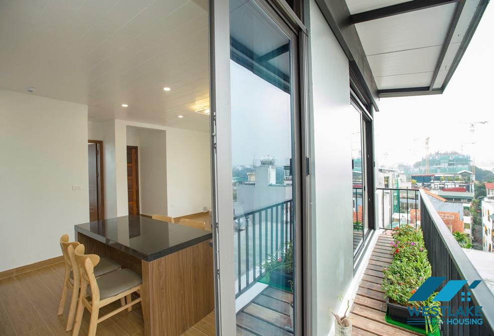 A bright one bedroom apartment on top floor for rent in Xuan Dieu area, Tay Ho, Ha Noi