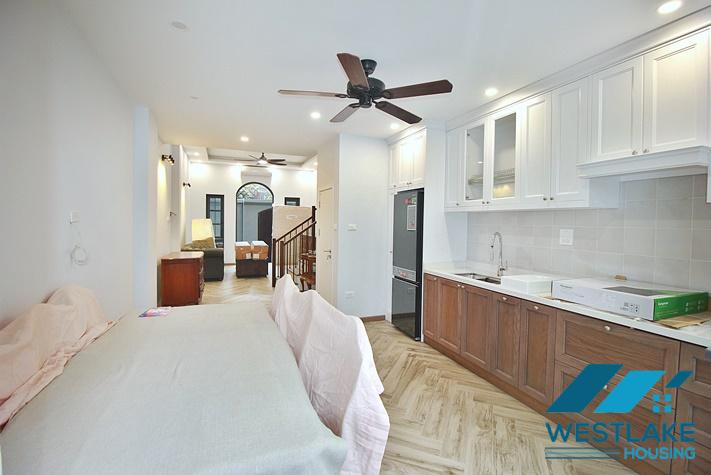 Cho Thuê Nhà  4 Phòng Ngủ Hoàn Toàn Mới, Đẹp, Hiện Đại View Hồ Thoáng Sáng Cho Thuê Tại Tây Hồ, Hà Nội