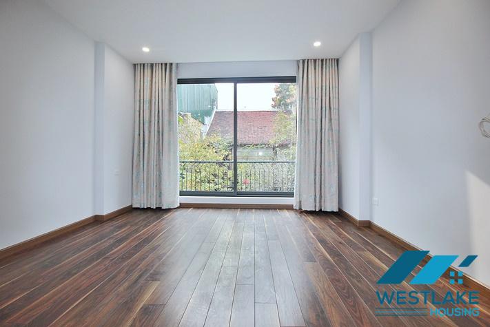 Brand new, modern 4 bedrooms house for rent in Tay Ho, near Sheraton Hotel and West Lake