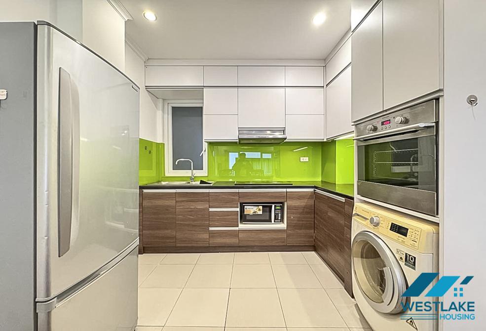 New renovated 02 bedrooms apartment for rent in Tay Ho area, Ha Noi