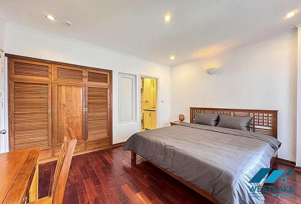 New renovated 02 bedrooms apartment for rent in Tay Ho area, Ha Noi