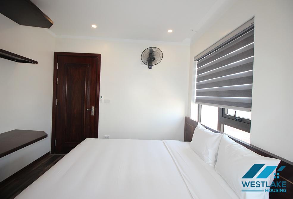 Affordable price 02 bedrooms apartment for rent on Lac Long Quan street, Tay Ho, Ha Noi