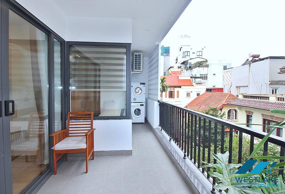 Cho Thuê Căn Hộ 2 Phòng Ngủ Hoàn Toàn Mới  Đẹp Hiện Đại, Ban Công Rông, Thoáng Sáng Tại Xuân Diệu, Tây Hồ,Hà Nội.