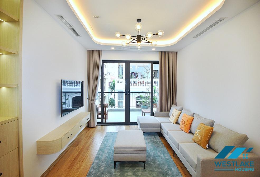 Cho Thuê Căn Hộ 2 Phòng Ngủ Hoàn Toàn Mới  Đẹp Hiện Đại, Ban Công Rông, Thoáng Sáng Tại Xuân Diệu, Tây Hồ,Hà Nội.