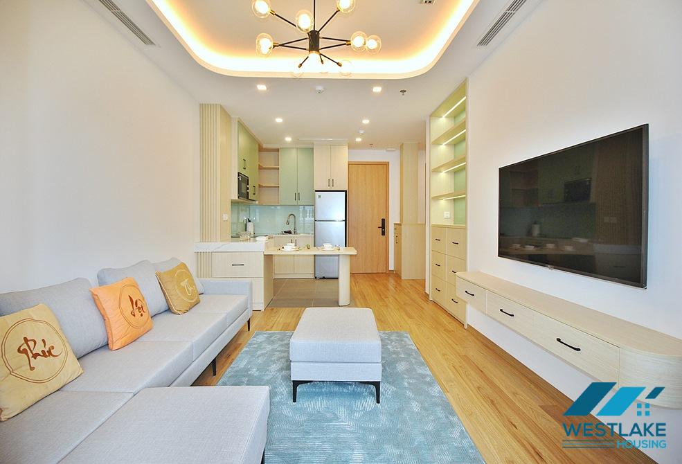 Cho Thuê Căn Hộ 2 Phòng Ngủ Hoàn Toàn Mới  Đẹp Hiện Đại, Ban Công Rông, Thoáng Sáng Tại Xuân Diệu, Tây Hồ,Hà Nội.