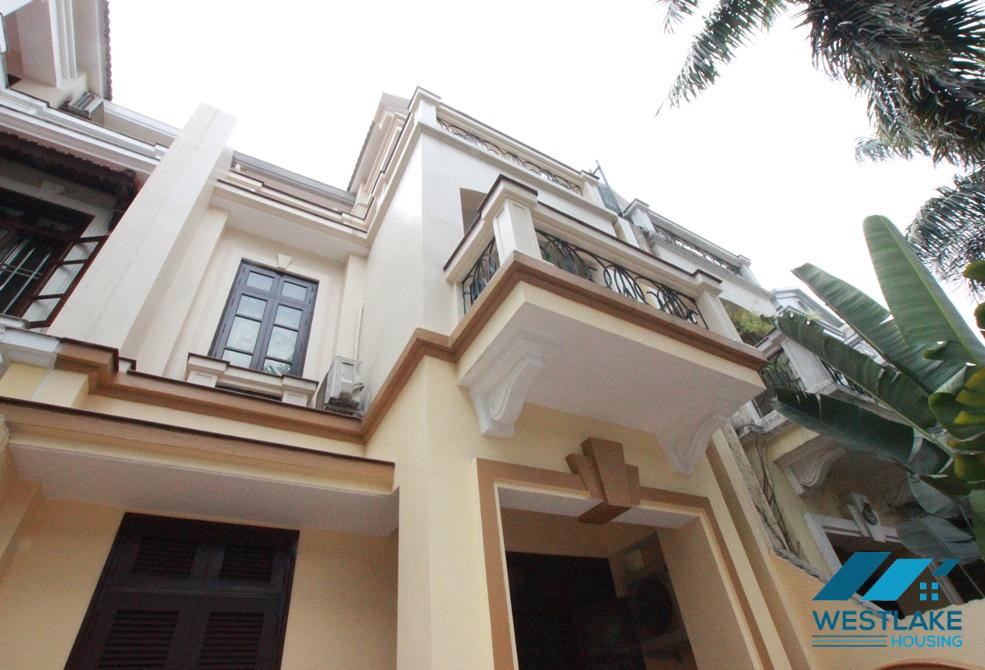 Cho thuê nhà đẹp 3 phòng ngủ tại khu T – Ciputra, Tây Hồ, Hà Nội