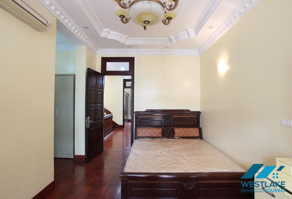 Cho thuê nhà đẹp 3 phòng ngủ tại khu T – Ciputra, Tây Hồ, Hà Nội