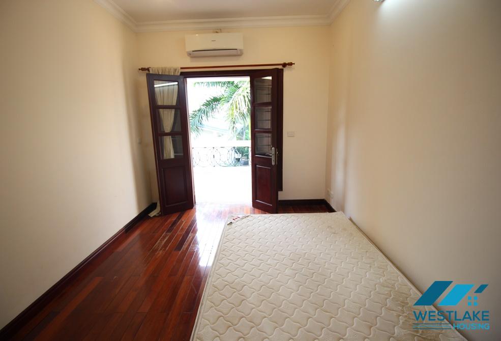 Cho thuê nhà đã được sửa sang lại với thiết kế đẹp tại khu C, quận Ciputra, Tây Hồ, Hà Nội. Cho thuê nhà đã được sửa sang lại với thiết kế đẹp tại khu C, quận Ciputra, Tây Hồ, Hà Nội.