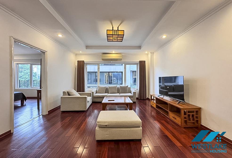 Cho Thuê Căn Hộ Dịch Vụ 2 Phòng Ngủ Rộng Đẹp, Mới Được Cải Tạo Lại Tại Tô Ngọc Vân, Tây Hồ, Hà Nội.