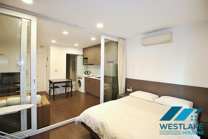 Cho Thuê Căn Hộ Một Phòng Ngủ Mới Cải Tạo Lại Đẹp, Thoáng Mát Tại Tô Ngọc Vân, Tây Hồ, Hà Nội Cho Thuê Căn Hộ Một Phòng Ngủ Mới Cải Tạo Lại Đẹp, Thoáng Mát Tại Tô Ngọc Vân, Tây Hồ, Hà Nội